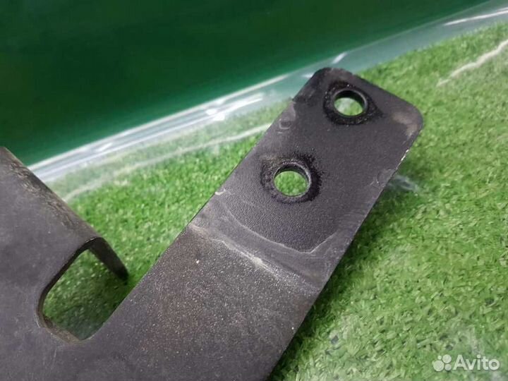 Буксировочный крюк Mercedes-Benz Viano W639