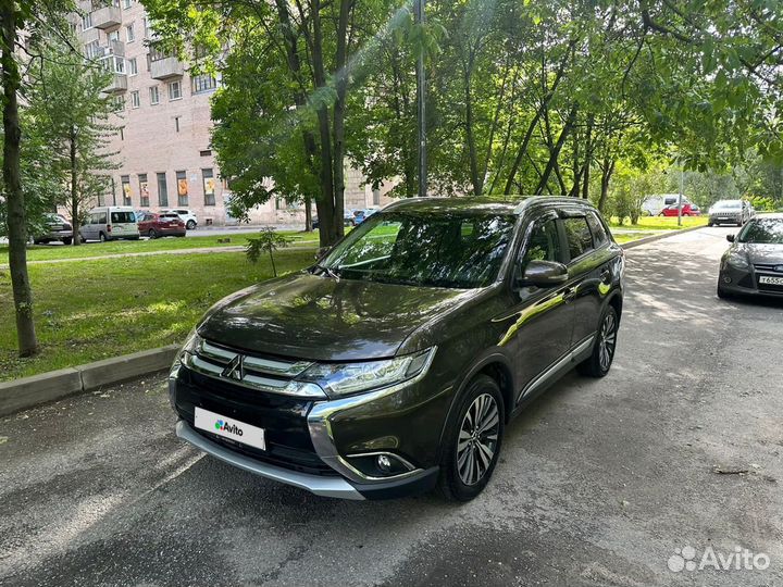 Mitsubishi Outlander 2.4 CVT, 2016, 44 400 км