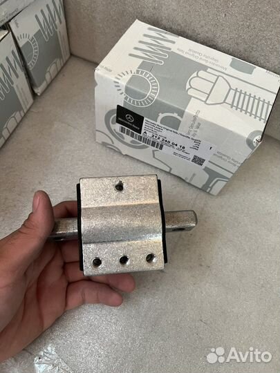 Опора АКПП Mercedes W212 W204