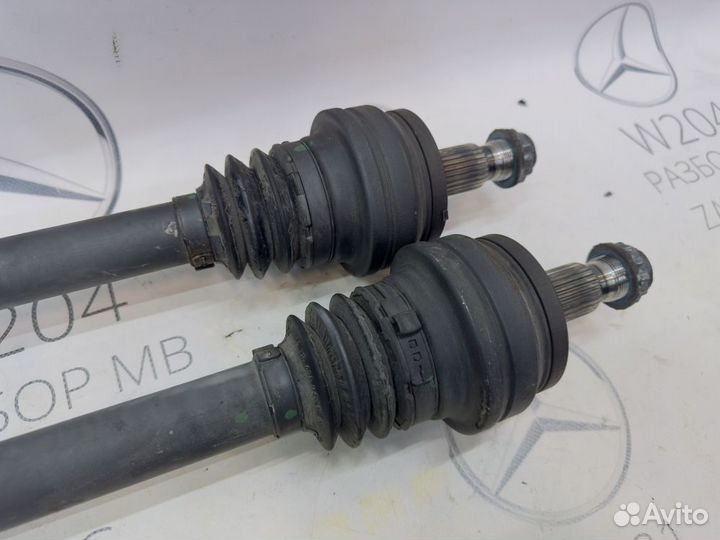 Полуось задняя Mercedes W204