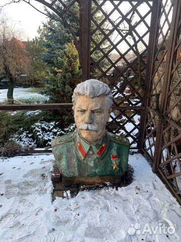 Бюст Сталина и Ленина