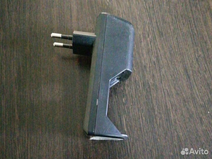 Зарядное устройство