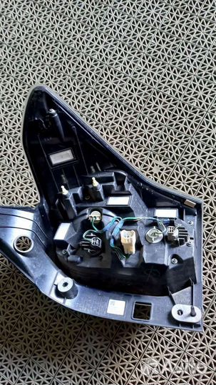 Фонарь задний левый subaru forester SJ рестайл