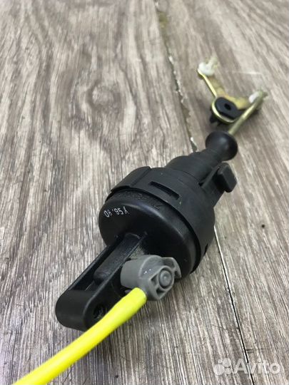 Активатор замка двери задний левый Mercedes