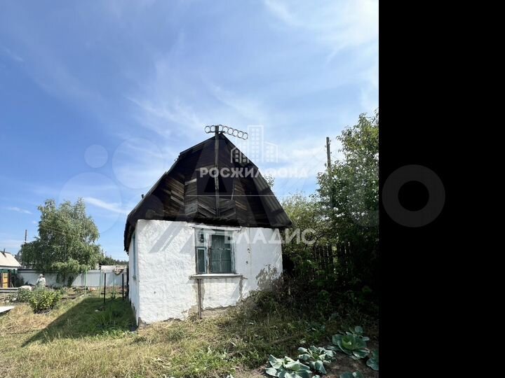 Дом 34,7 м² на участке 6,4 сот.