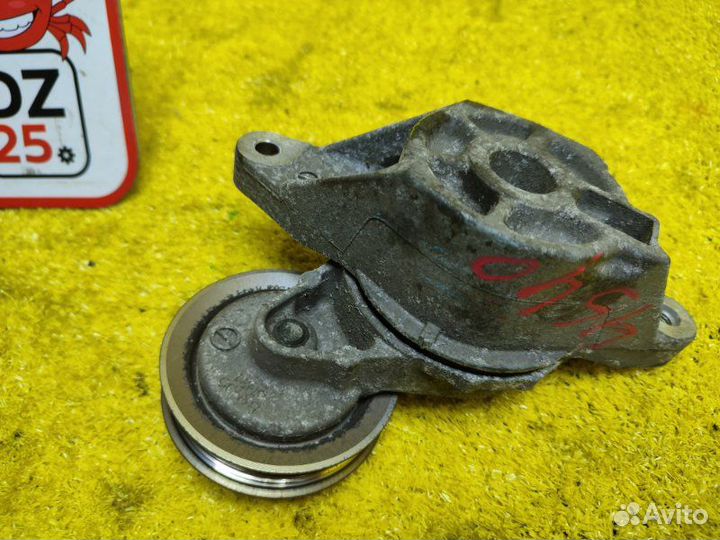 Натяжитель ремня генератора передний Honda Freed