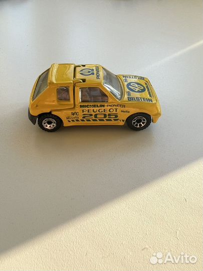 Коллекционная машинка Matchbox Peugeot 205