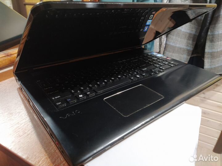 Sony Core i5/8GB/AMD7650/SSD 240/17.3'