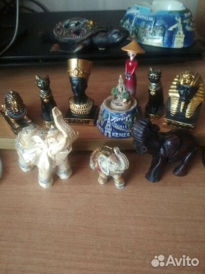 Статуэтки