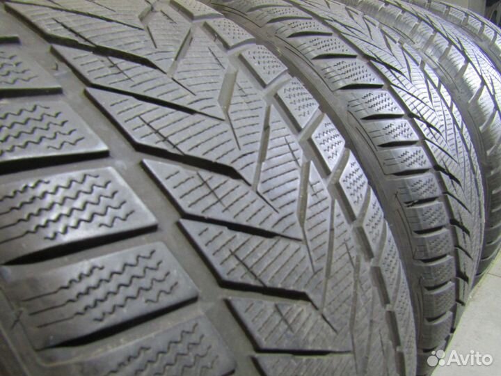 Vredestein Wintrac Xtreme S 235/35 R19