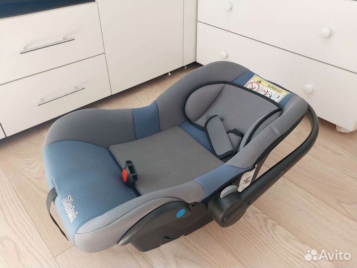 Детское автокресло zlatek