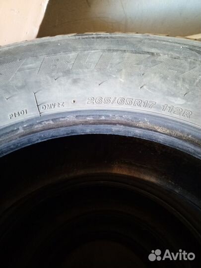 Bridgestone Blizzak Ice 265/65 R17