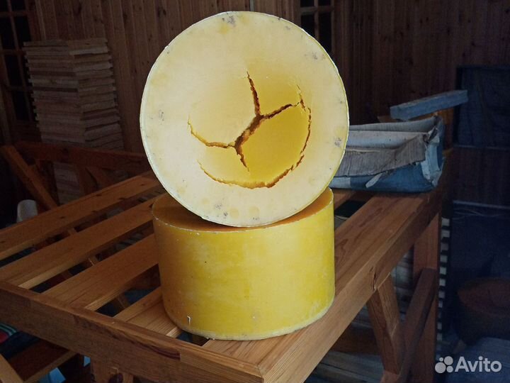 Воск пчелиный