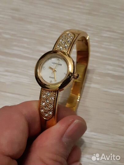 Часы с кристаллами Сваровски