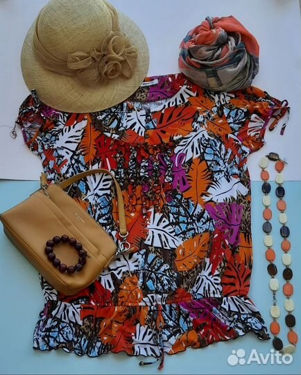 Пакет женской одежды р.52/54 и аксессуаров