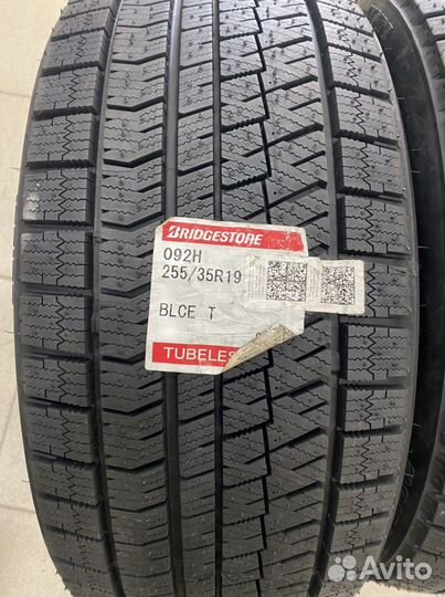 Bridgestone Blizzak Ice 255/35 R19