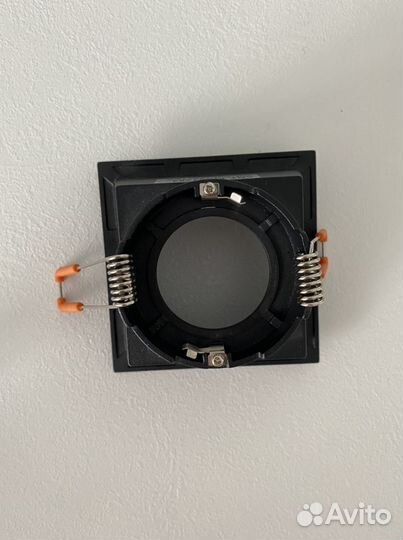 Точечные светильники 6 штук