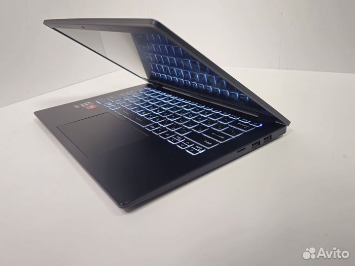 Компактный ноутбук MSI Ryzen 5/DDR4/SSD