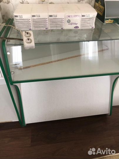 Продается оборудование для магазина,вытяжки для ст