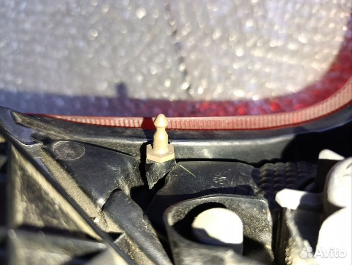 Задний фонарь Nissan note E 12 левый