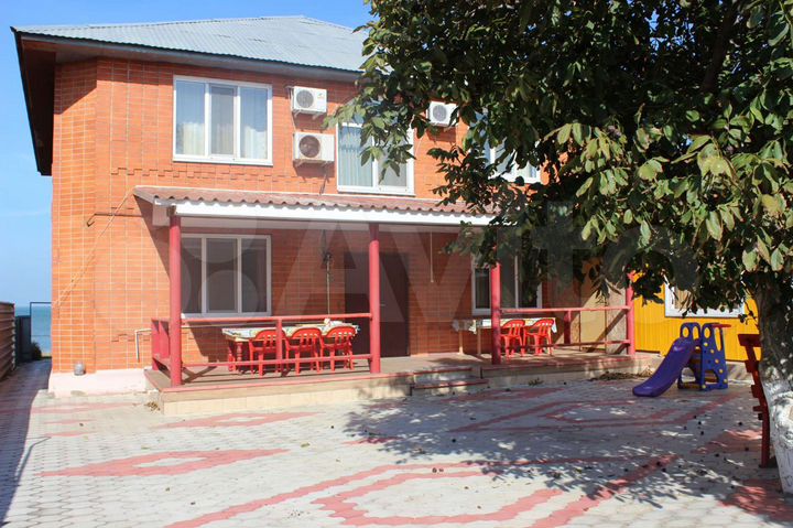 Дом 288 м² на участке 15 сот.