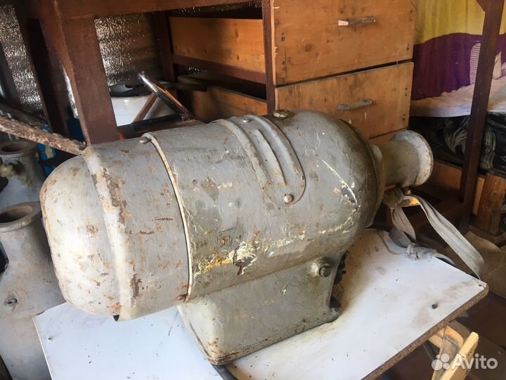 Мясорубка промышленная,электродвигатель