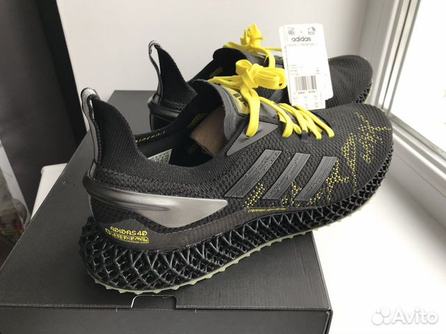 x90004d adidas