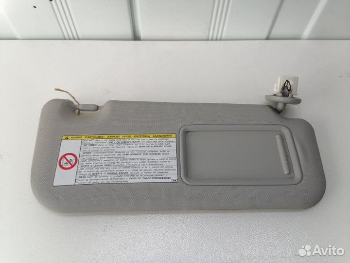 Козырек солнцезащитный правый Toyota Corolla E150