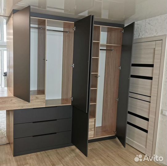 Распашной шкаф