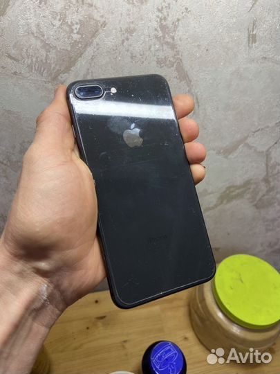 iPhone 8 Plus, 64 ГБ