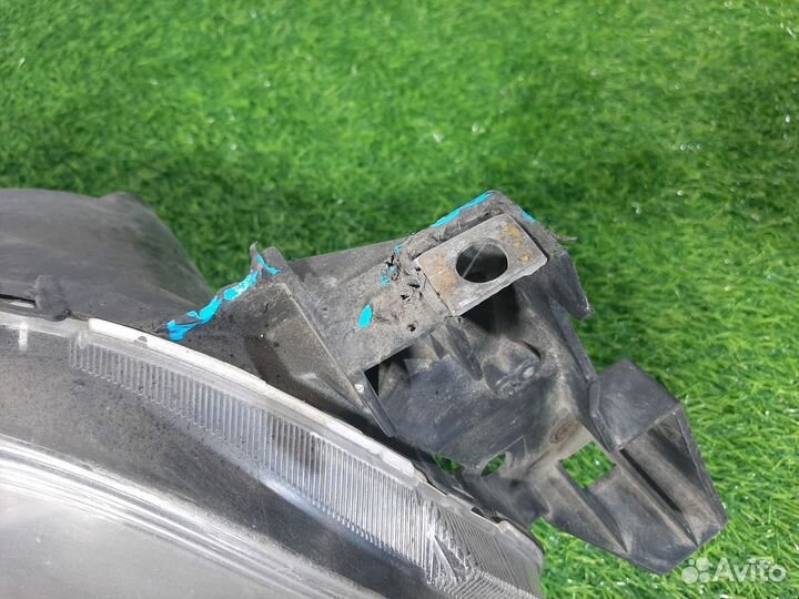 В наличии: Фара правая Mazda 3 BK