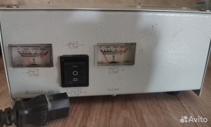 Стабилизатор напряжения