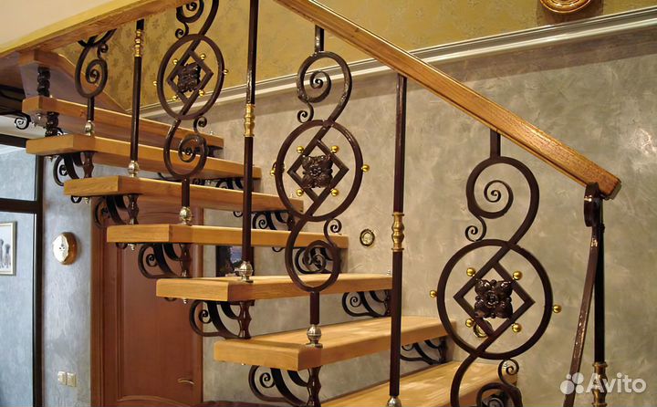 Перила с элементами ковки