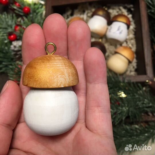 Деревянные елочные игрушки. Грибы-боровички