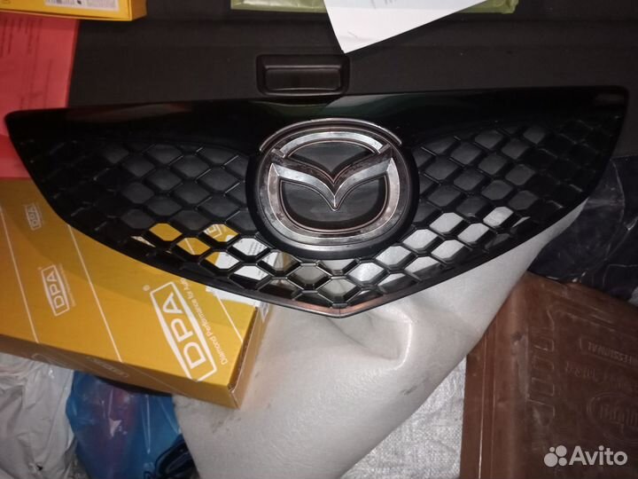 Решетка mazda 3бк