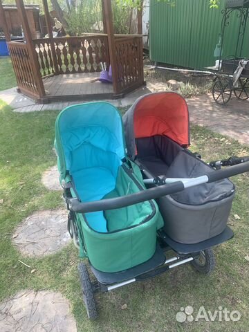Коляска для двойни bumbleride