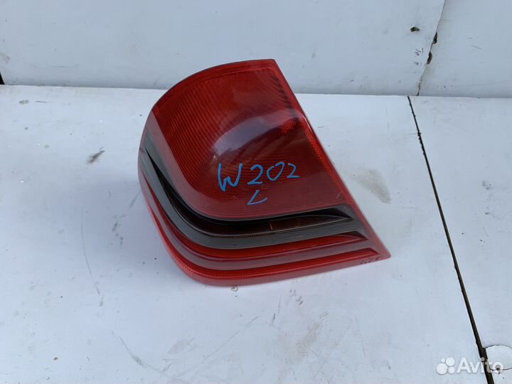 Фонарь задний левый MB W202