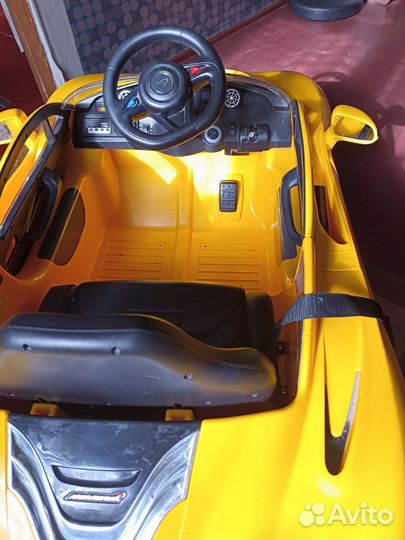 Детски автомобиль на аккумуляторе McLaren
