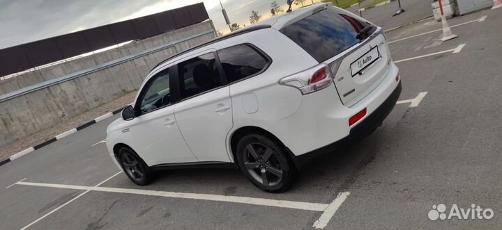 Mitsubishi Outlander 2.0 CVT, 2014, 113 586 км