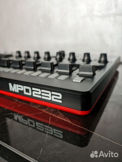 Akai PRO MPD232 midi/USB-контроллер