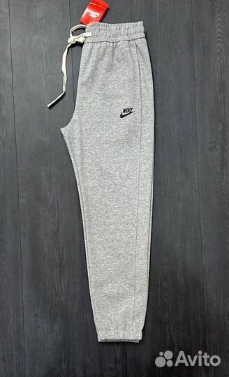 Спортивные штаны Nike