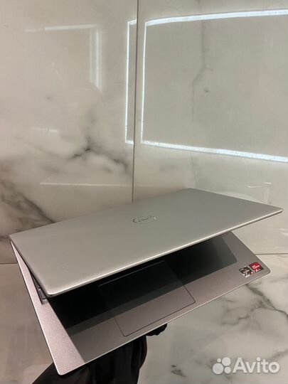 Ноутбук dell inspiron 5515