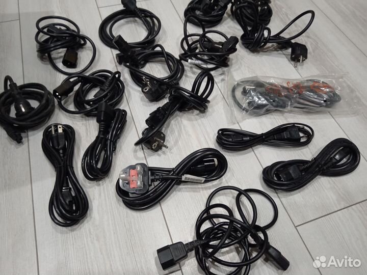 Кабеля питания и адаптеры для компьютера