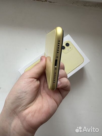 iPhone 11, 64 ГБ