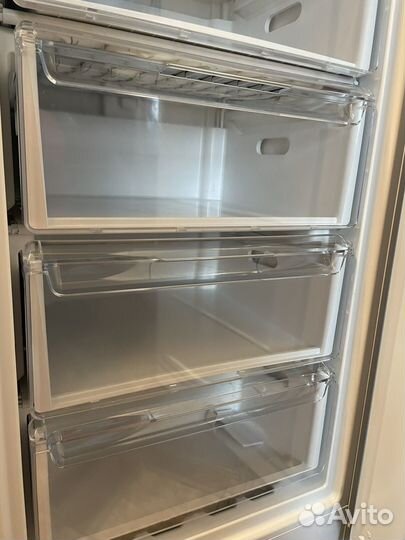 Морозильная камера indesit dsz5175