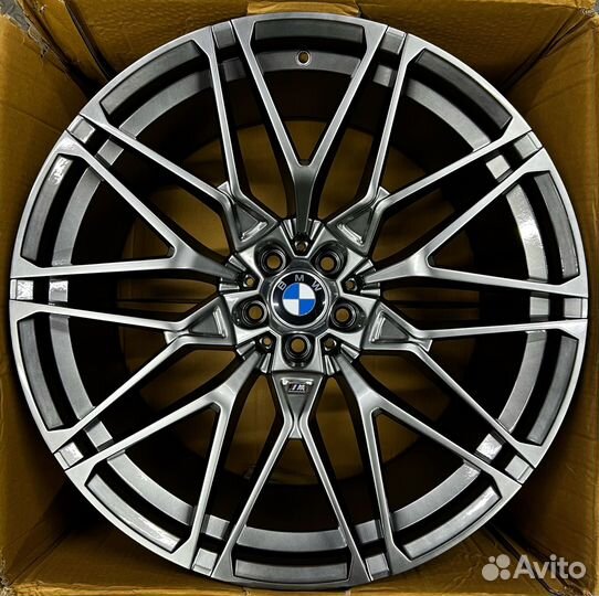 Диски на BMW бмв X5 G05 818 стиль R22