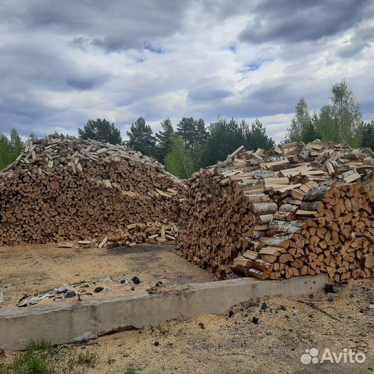 Сухие дрова с доставкой и выгрузкой\Дрова уложенны