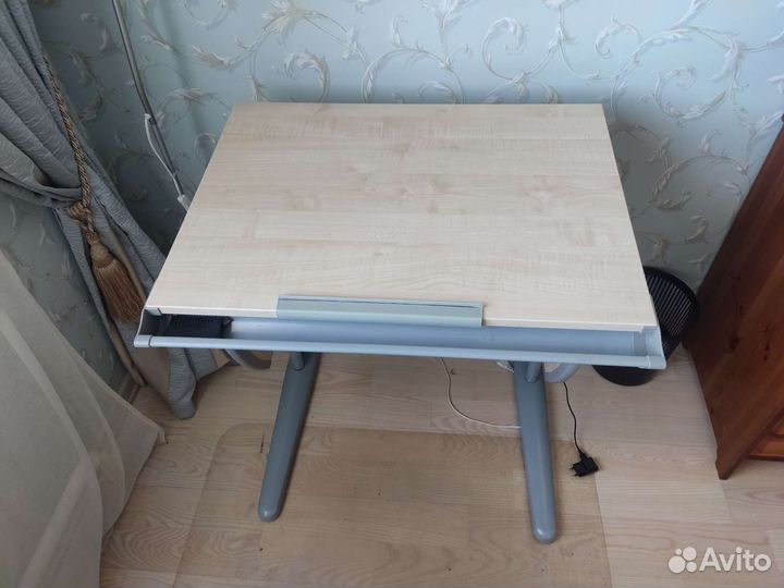 Растущая парта дэми