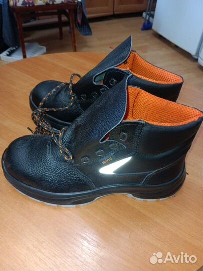 Ботинки кожаные «Билд» с металлическими внутренним