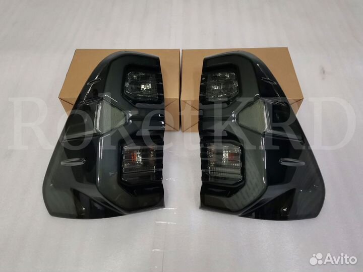 Задние фонари Toyota Hilux c 15 г стиль 2020 г